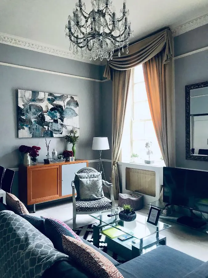 City Centre Georgian Style Apartment