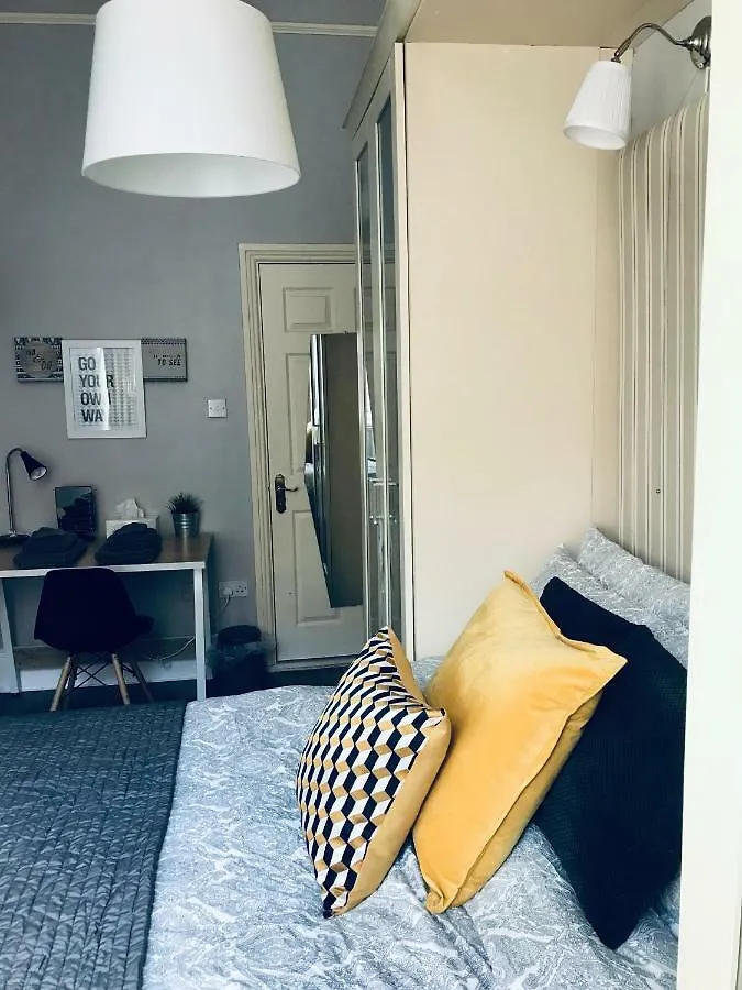 City Centre Georgian Style Apartment