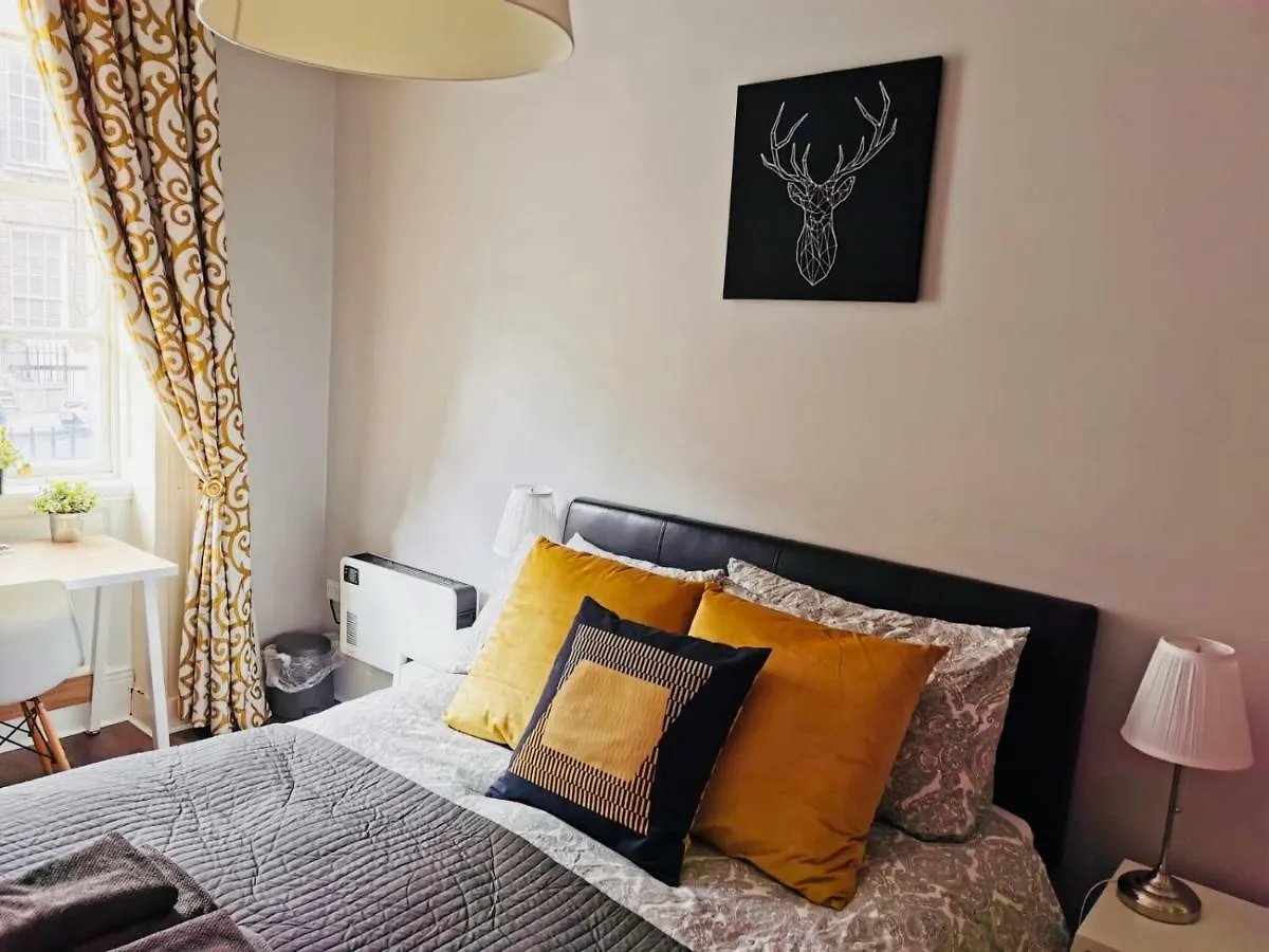 City Centre Georgian Style Apartment