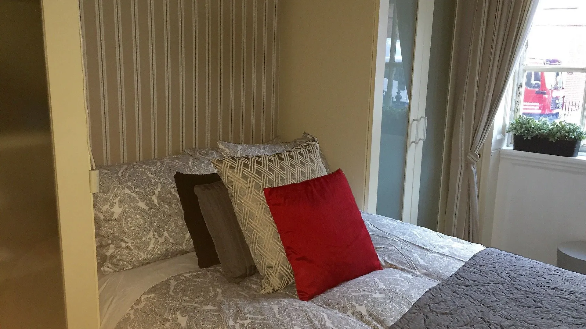 City Centre Georgian Style Apartment Irland