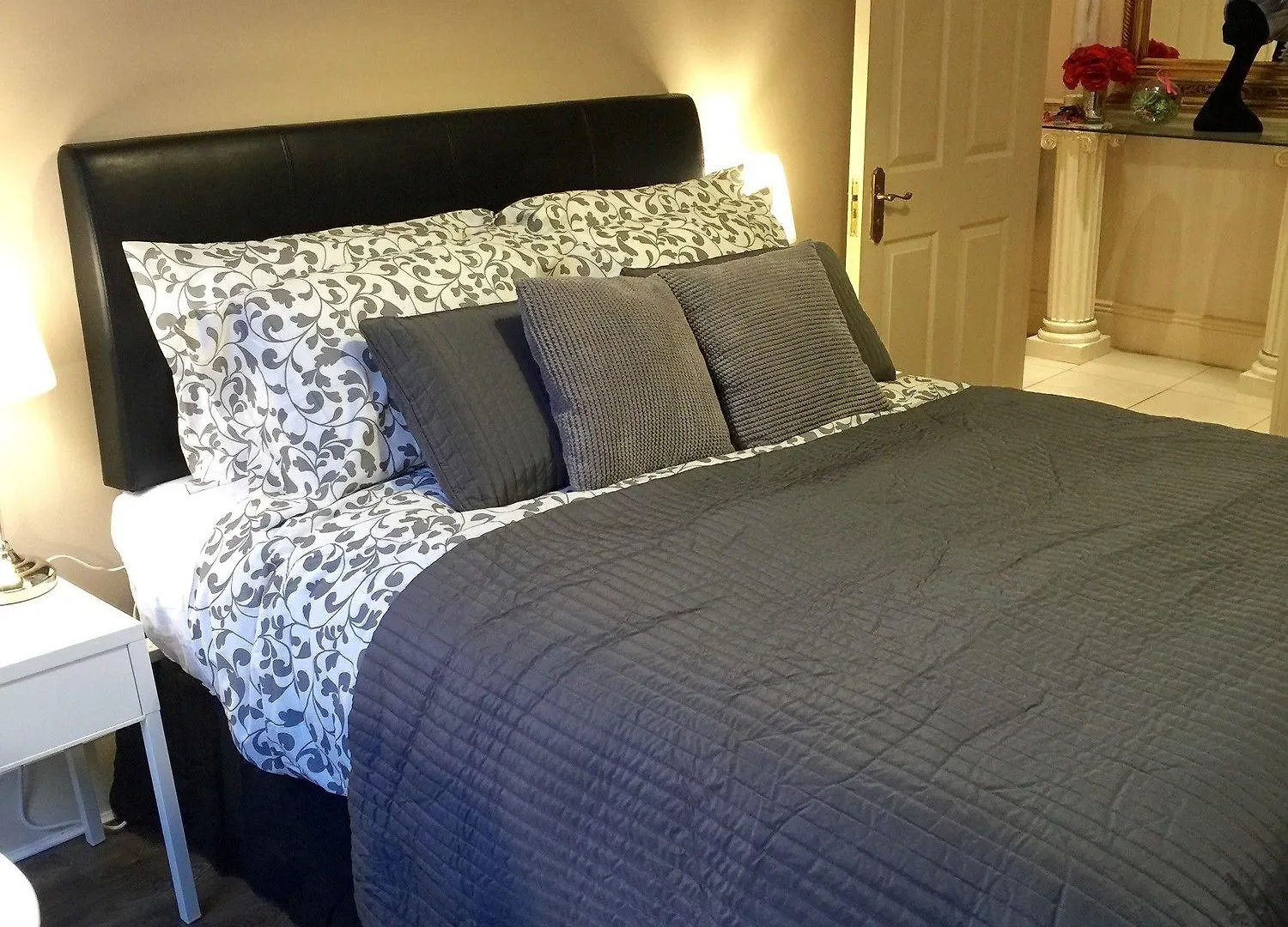 City Centre Georgian Style Apartment